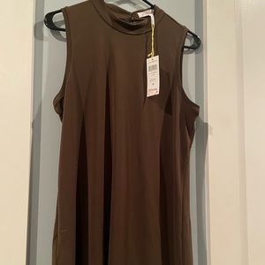 Bcbgeneration split back mock neck top